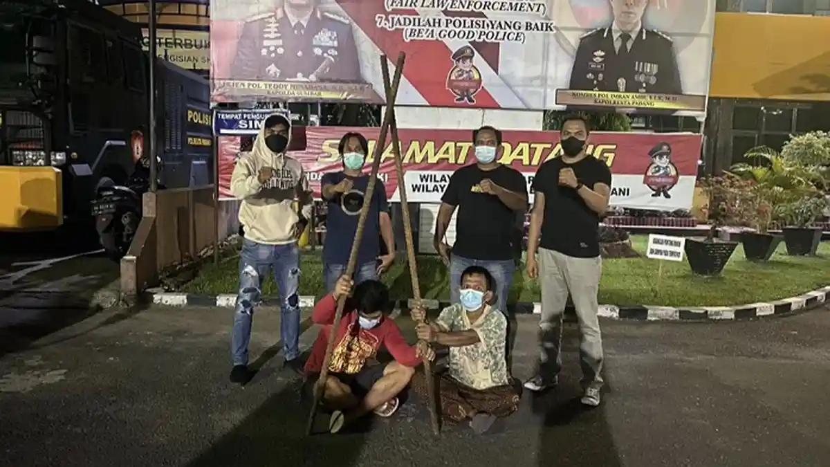 Curi Besi, Dua Warga Koto Tangah Diamankan Tim Klewang Polresta Padang