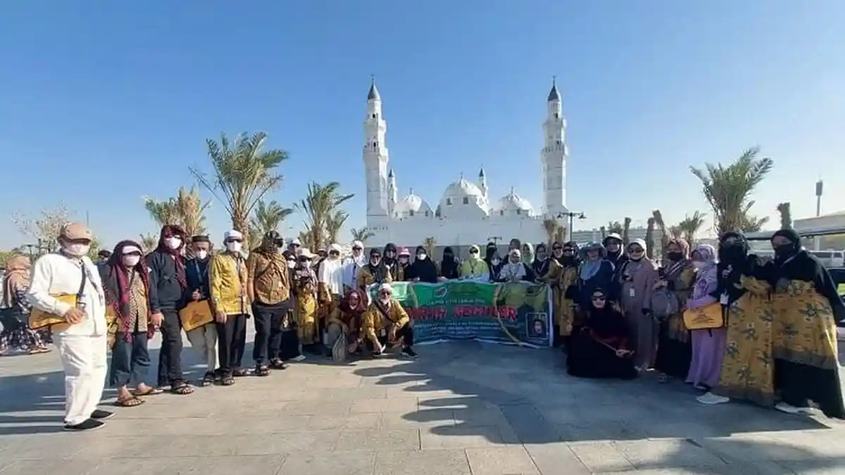 Bupati Polman Andi Ibrahim Masdar Umroh Bareng 80 Pejabat, Pakai Duit Ini