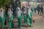 Kediaman Ketua PP Fatayat NU di Denanyar Jombang Dipenuhi Peziarah dan Karangan Bunga