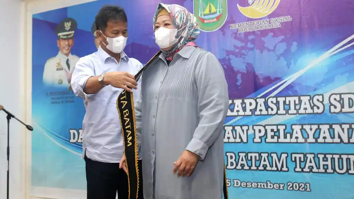 Marlin Dikukuhkan Sebagai Bunda PKH, Walikota Batam : Ini Kerja Sosial