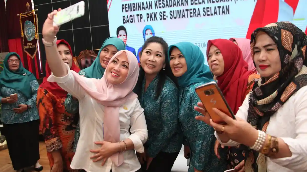 Feby Deru Ajak Kaum Milenial Sosialisasikan Bela Negara