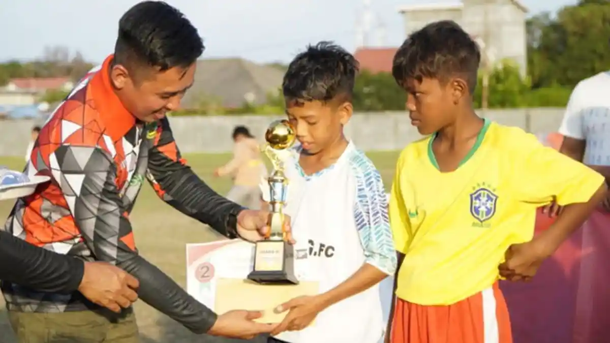 Turnamen Mini Soccer U-13 di Lingga Ditutup, Dika Syahputra Jadi Pemain Terbaik
