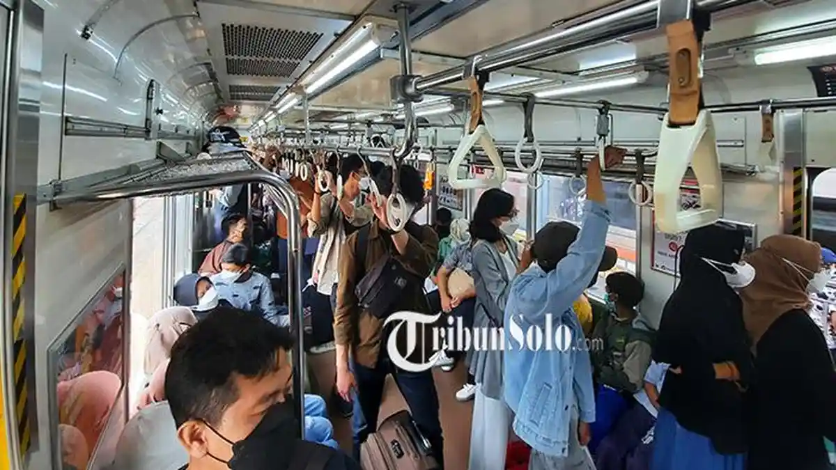 Libur Nataru di Depan Mata, PT KAI Siap-siap : Cek Kereta Api, Perlintasan hingga Imbauan Prokes