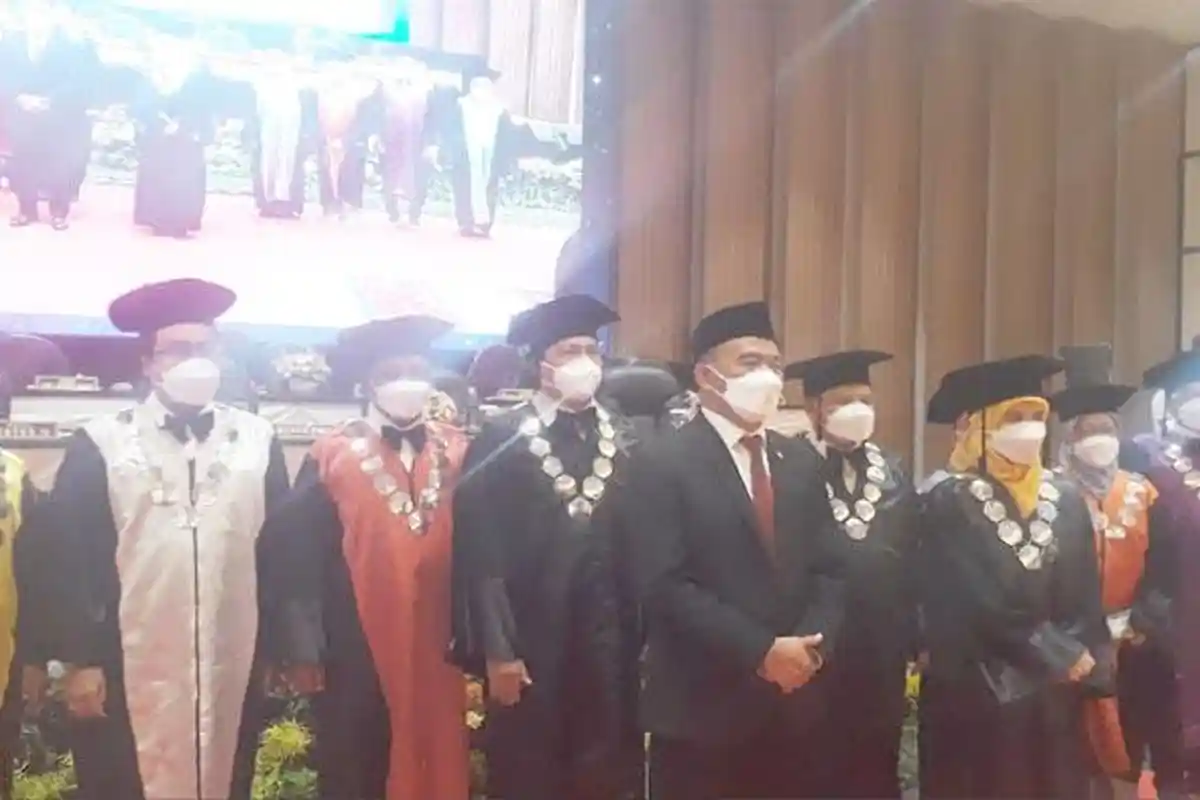 Menteri Menko BPMK Tantang Lulusan UMG Berperan Aktif Kurangi Angka Pengangguran di Gresik