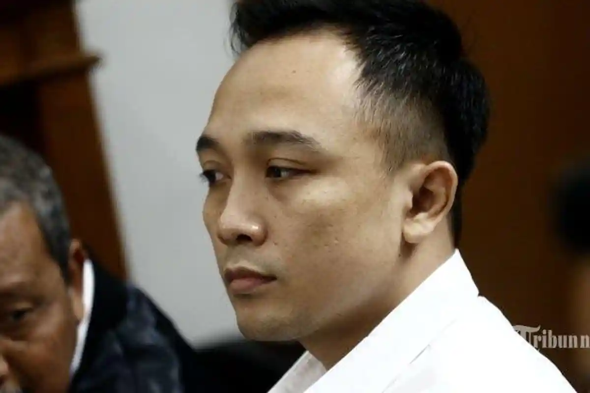 Ragukan Kesaksian Bripka RR, Hakim: Cerita Kamu Enggak Masuk Akal Semua