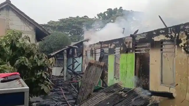 5 Rumah Kontrakan di Ciledug Indah Tangerang Hangus Terbakar, Kerugian Capai Ratusan Juta Rupiah