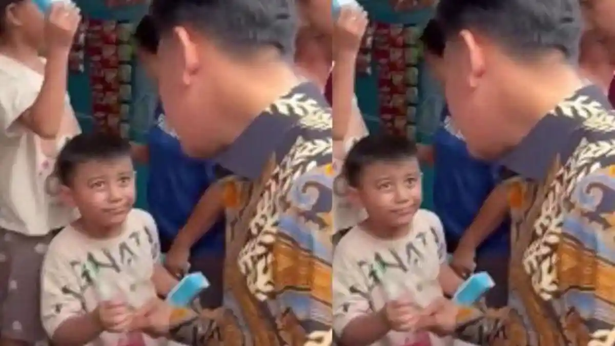 MOMEN Wapres Gibran Tarik-Tarikan Es Cekek dengan Bocah Lalu Diganti Susu: Kamu Gak Boleh Minum Itu