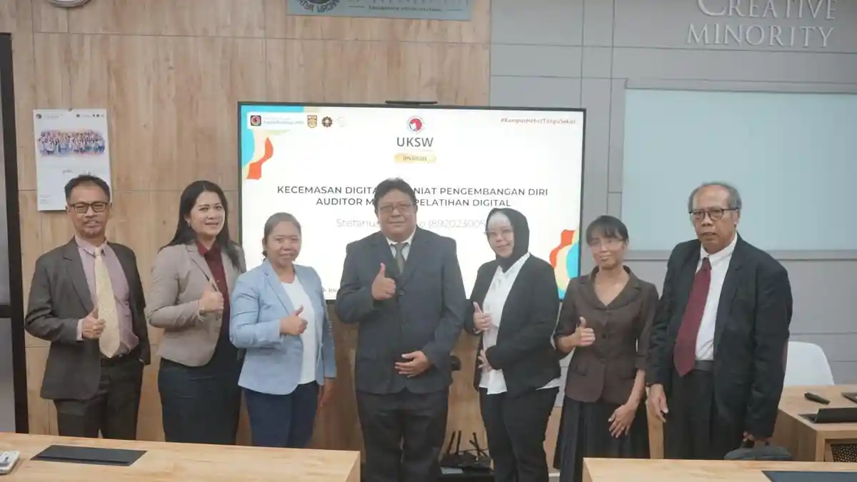Stefanus Ariyanto jadi Lulusan Pertama DIA UKSW, Angkat Isu Kecemasan Digital Auditor - Tribunjateng.com