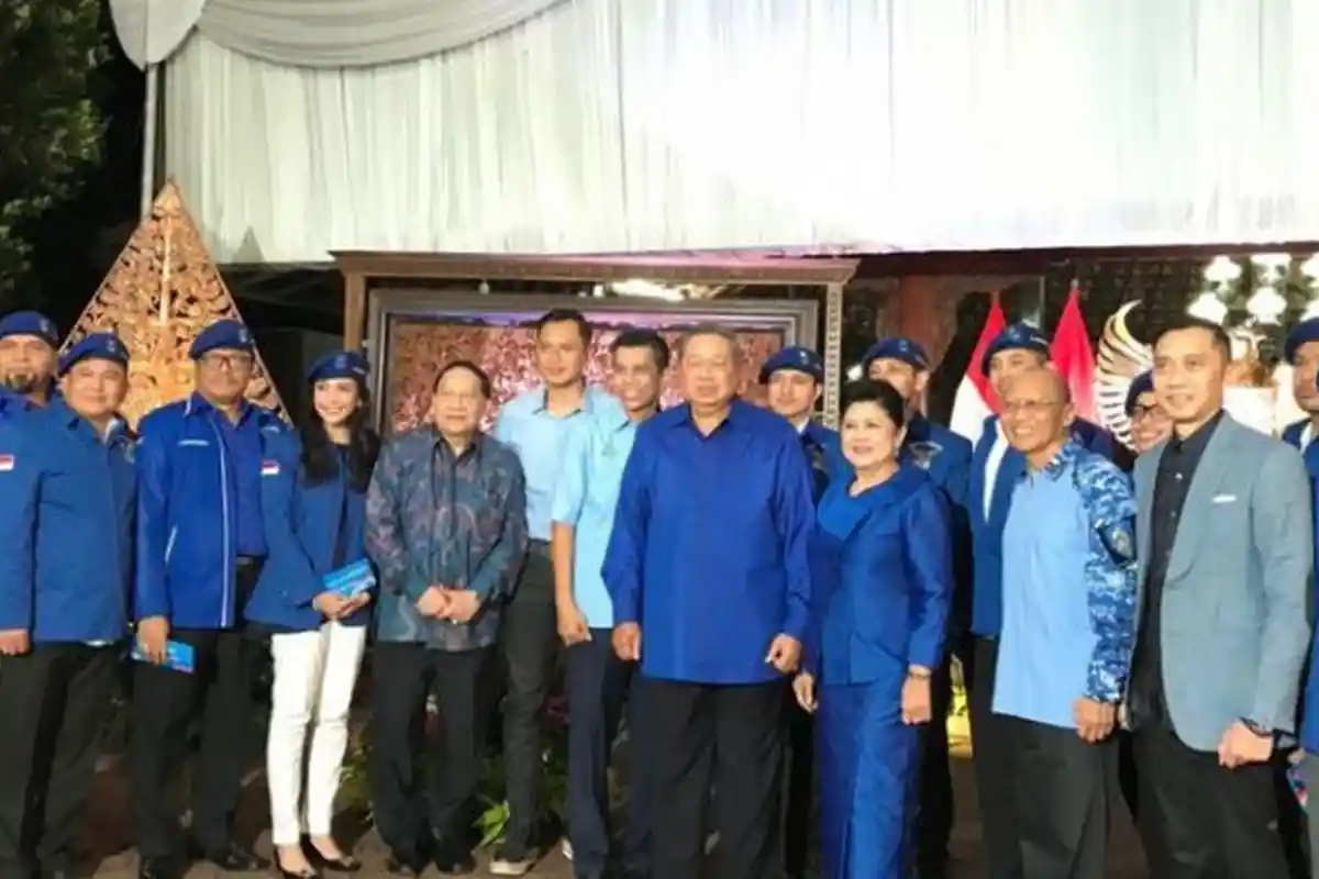 Resmi, 21 Kader Baru Partai Demokrat, Dina Lorenza, Chris John Hingga Taufik hidayat Merapat