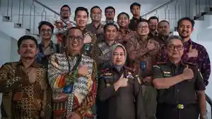 Foto-bersama-PLN-UID-Kaltimra-dengan-Kejaksaan-Tinggi-Kaltara.jpg
