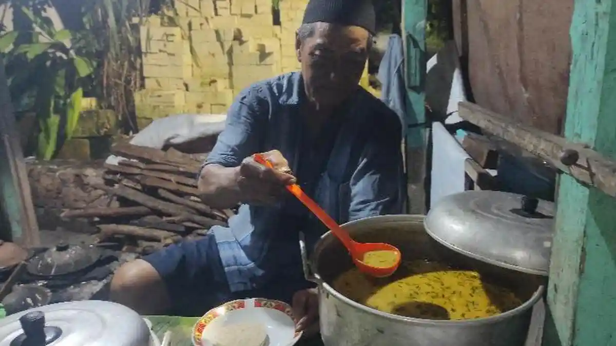 Kuliner Unik Khas Tuban, Kue Serabi Dipadukan Kuah Lodeh Pedas Gurih