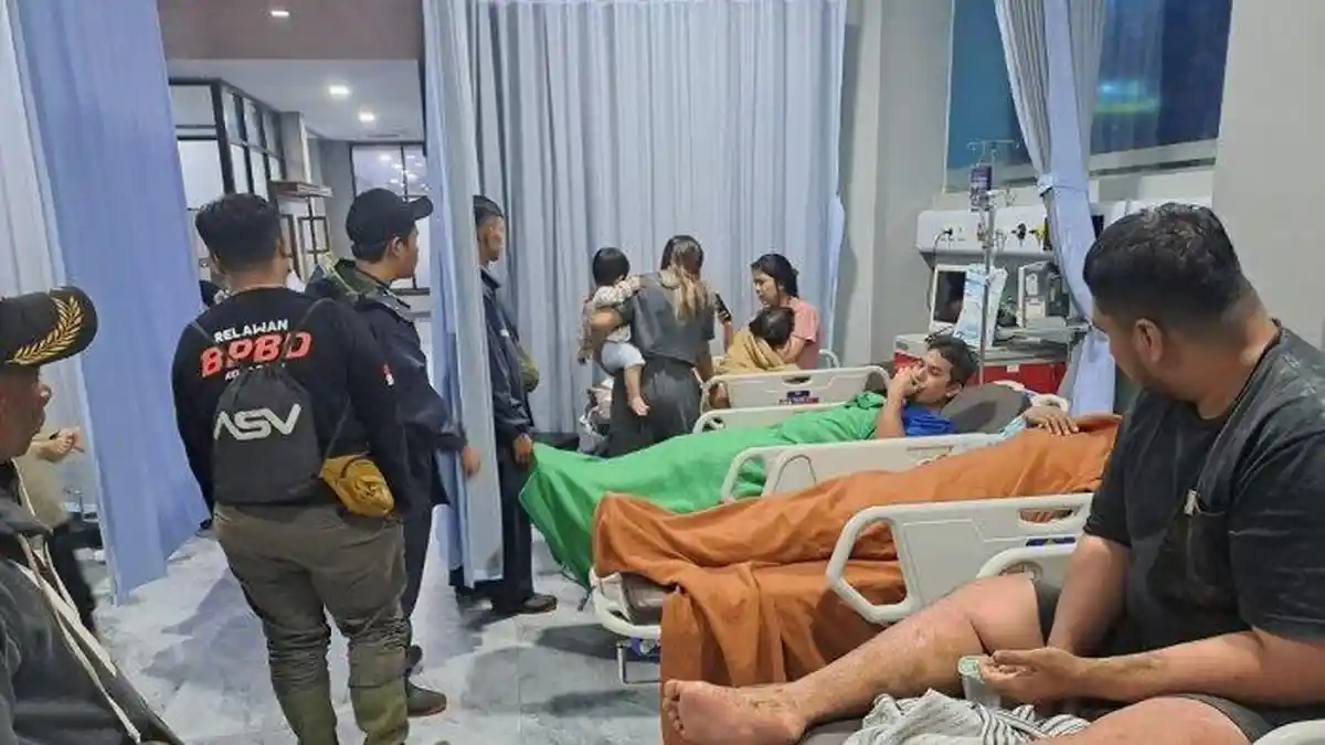 Vila di Kota Batu Jatim Roboh akibat Longsor, Satu Keluarga yang Menyewa Vila Dirawat di RS