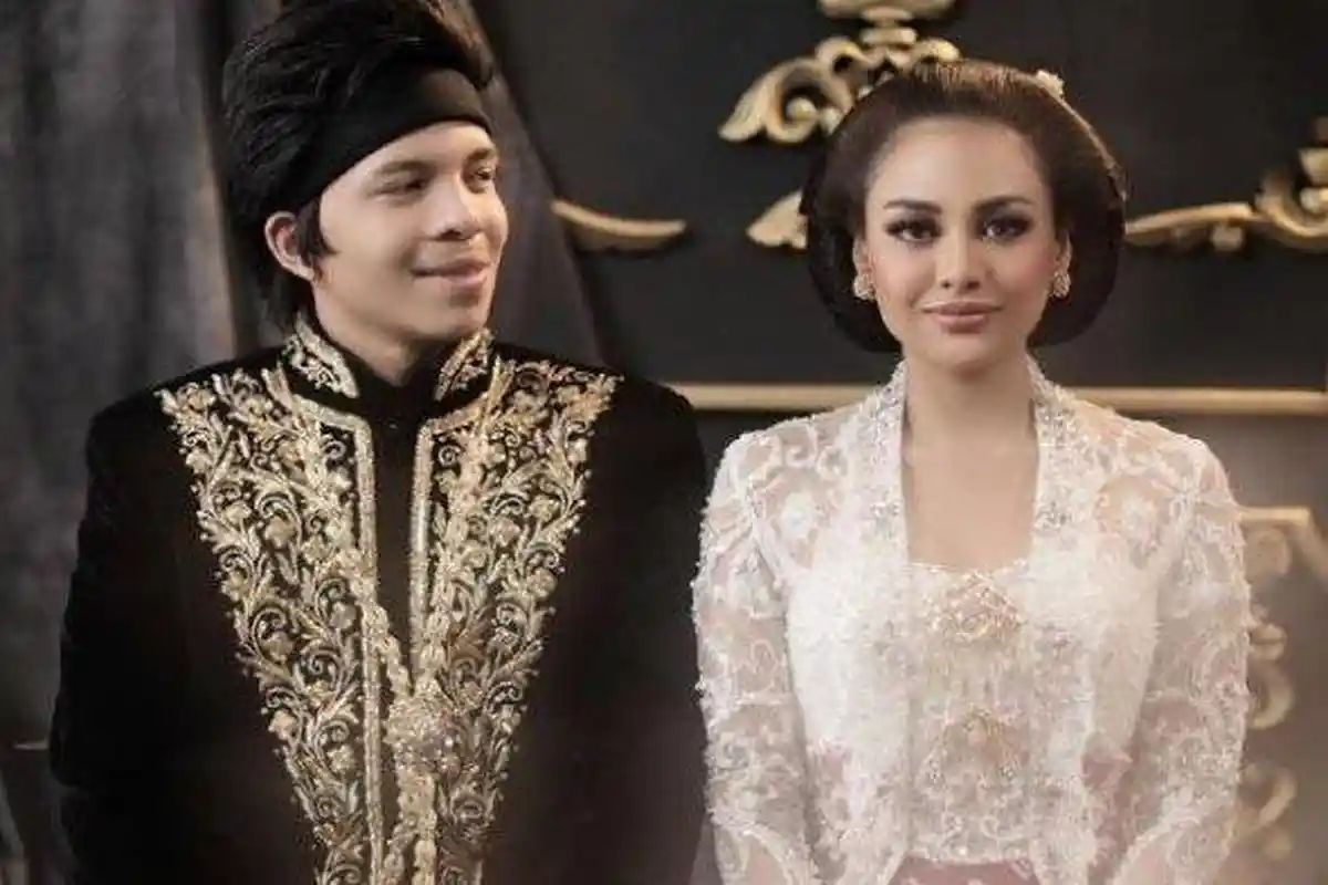 Tangis Anang Hermansyah Pecah saat Siraman Aurel, Beri Wejangan: Jadilah Istri yang Sungguh-sungguh