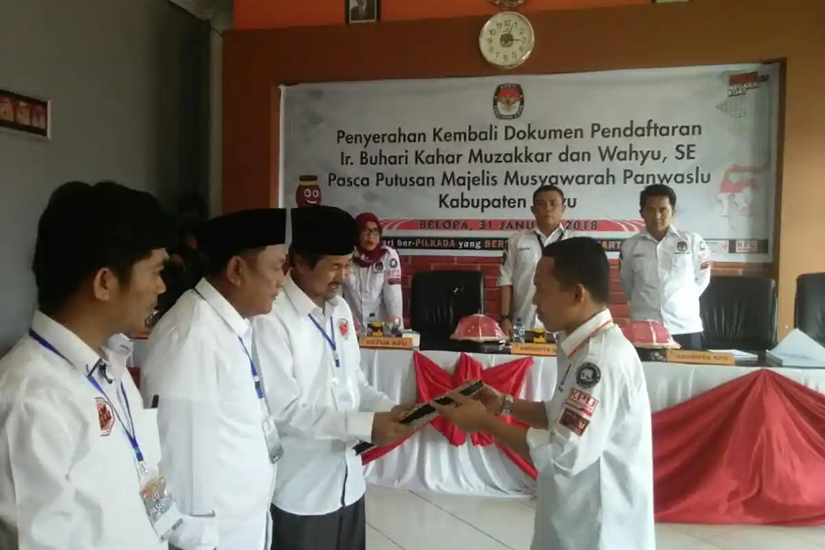 Sempat Adu Mulut, KPU Luwu Akhirnya Terima Berkas BKM-WN