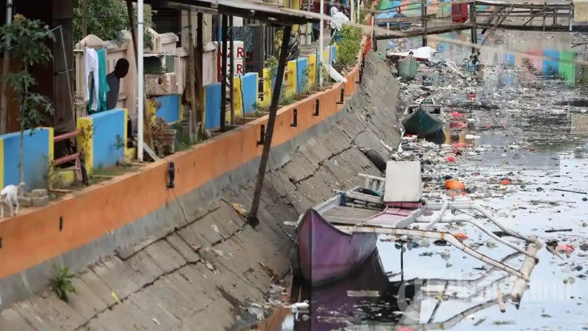 Pria Ini Kaya Mendadak, Belum Rumah Kumuh Harga Murah, Ternyata Ada Harta Karun Bernilai Rp 2,3 M