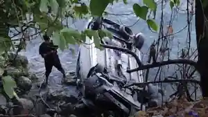 Mobil-Terjun-ke-Laut-di-Pegunungan-Pangas-Parigi-Moutong.jpg