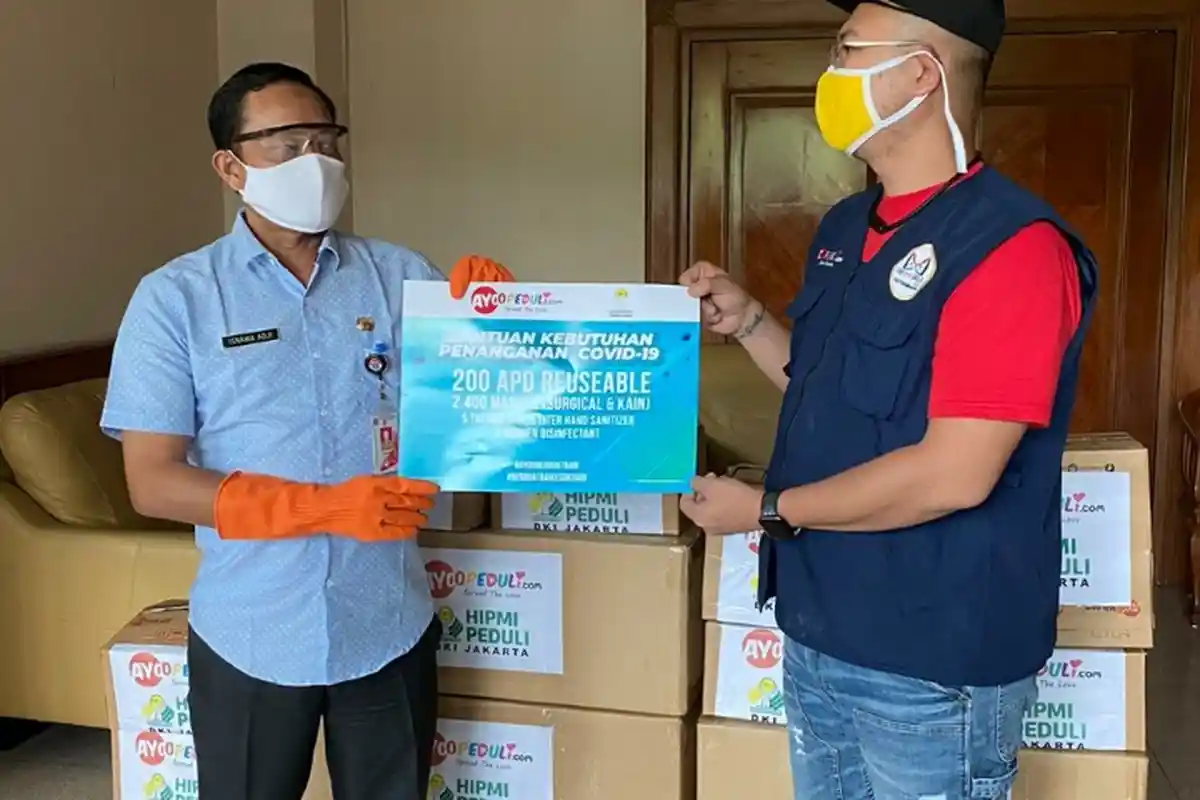 Gugus Tugas Covid-19 Jaksel Terima Bantuan Ratusan APD dan Ribuan Masker