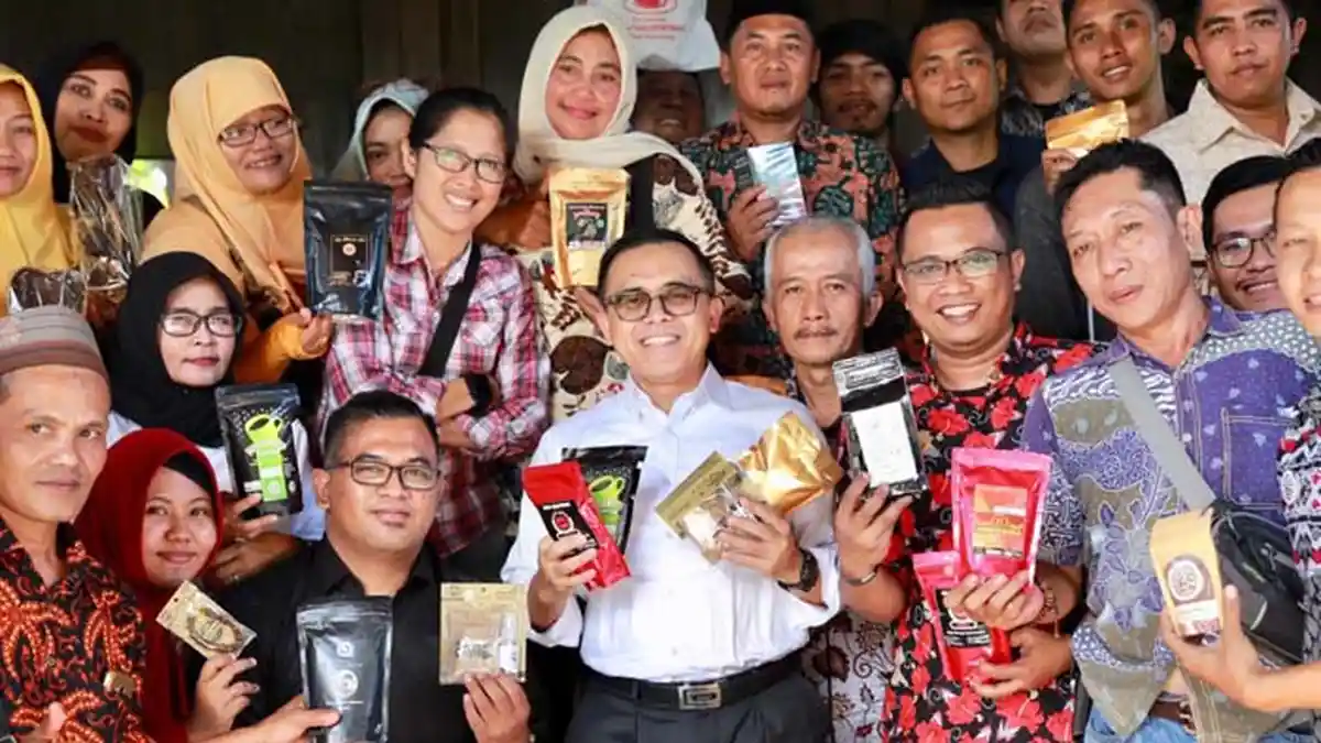 Bertemu Pelaku Usaha Kopi, Bupati Anas Minta Genjot di Pemasaran Online