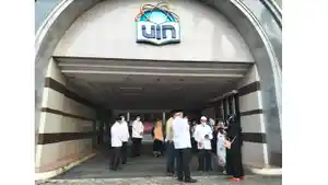 Pelayat-Azyumardi-Azra-di-UIN.jpg