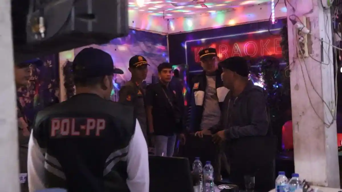 Ganggu Warga Saat Ramadan, Tempat Karaoke di Lubeg Ditertibkan Satpol PP dan Sound System Disita