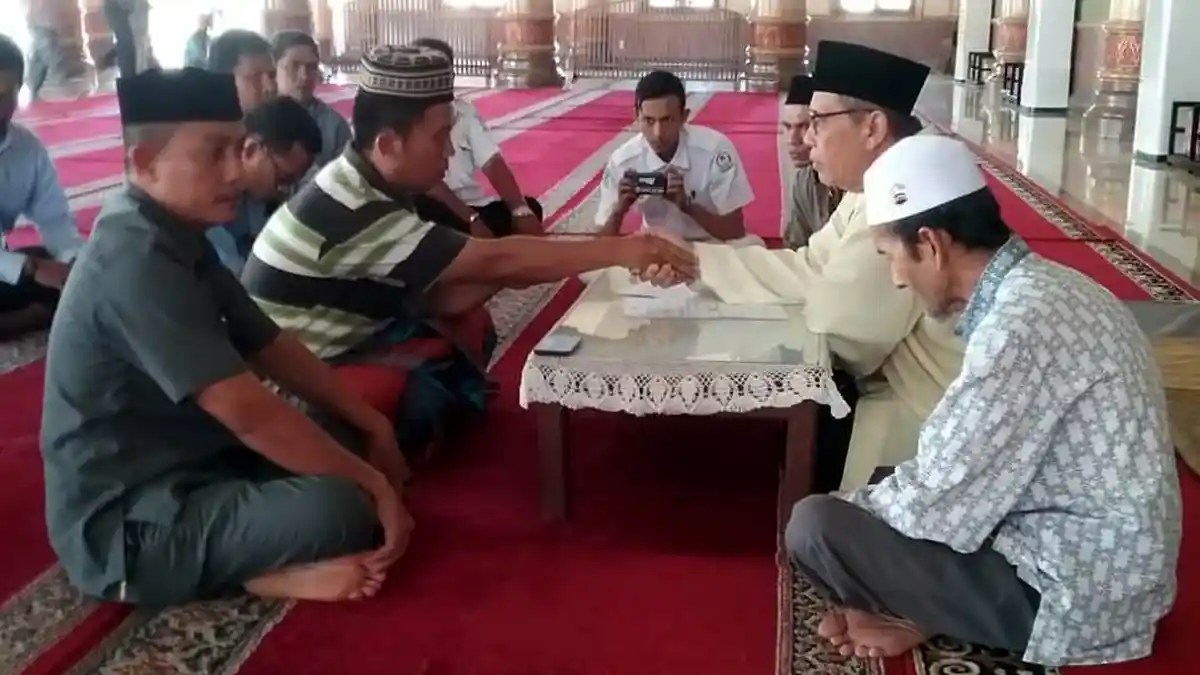 Warga Sumatera Utara Resmi Masuk Islam di Aceh Barat, Ini Nama Muslimnya