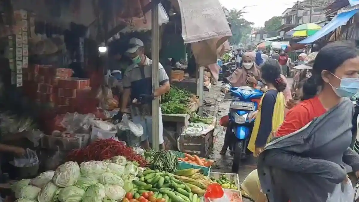 Harga Cabai Mahal, Omzet Pedagang Pasar Kramat Jati Anjlok 50 Persen
