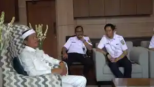Gubernur-Jawa-Barat-Dedi-Mulyadi-ber.jpg