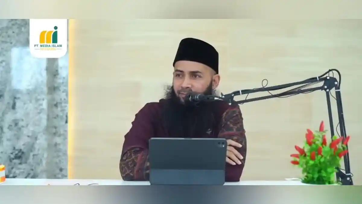 Apakah Boleh Membaca Doa Lain Ketika Sujud Tilawah?, Simak Penjelasan Ustaz Syafiq Riza Basalamah
