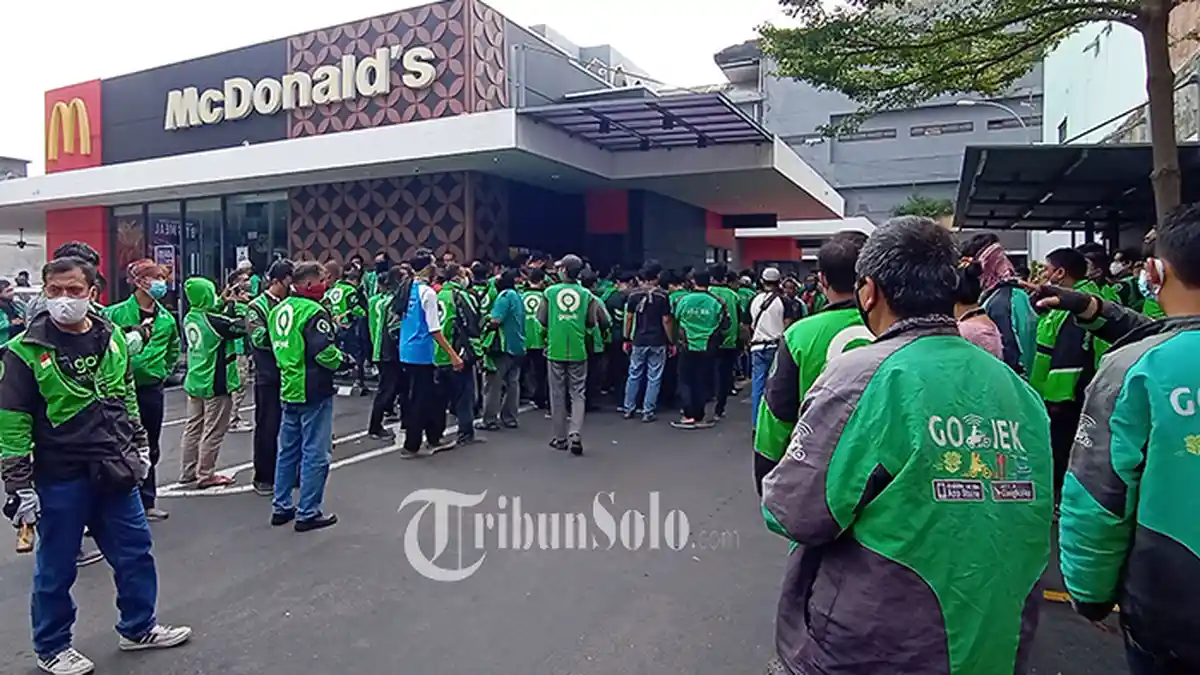 Antrean Driver Ojol Mengular di McDonald's Solo, Ternyata Buru Promo BTS : Antre Berjam-Jam