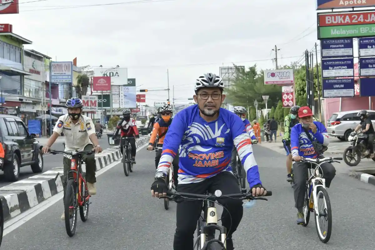 Sekda Lepas Gowes Virtual HUT ke-64 Provinsi Jambi