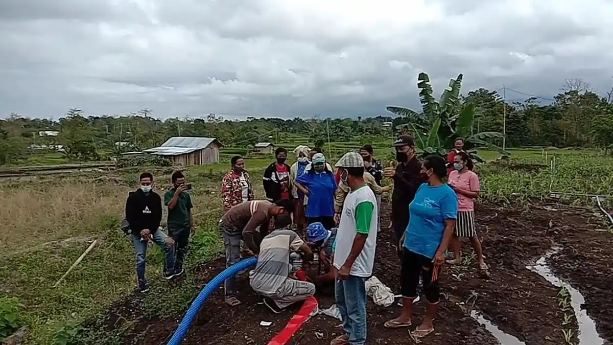 KWT Gori Toing Terima Bantuan Mesin Penyedot Air, Yasinta: Terima Kasih Bapak Pemerintah