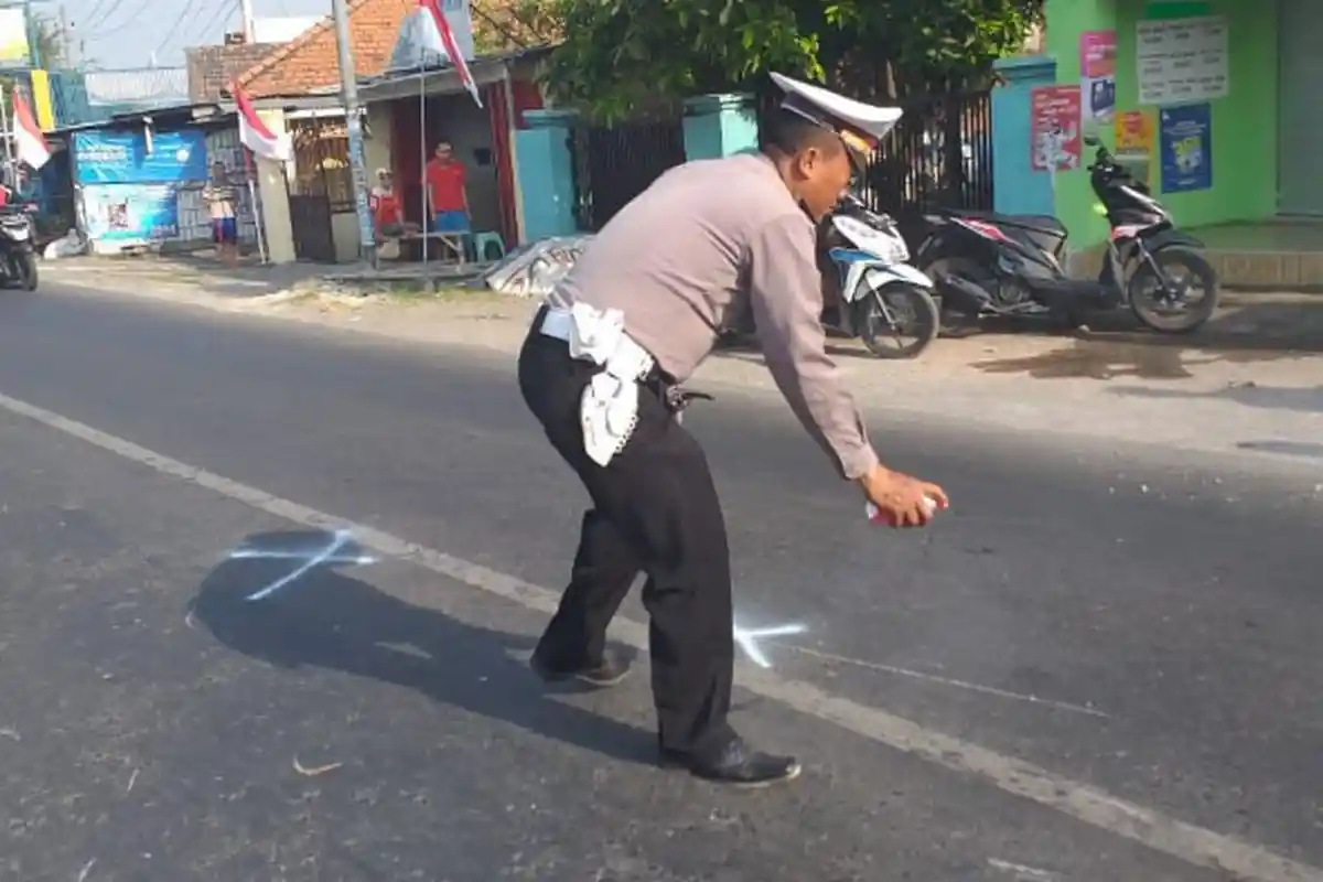 Pria 33 Tahun Tewas dalam Kecelakaan 2 Motor di Sidoarjo