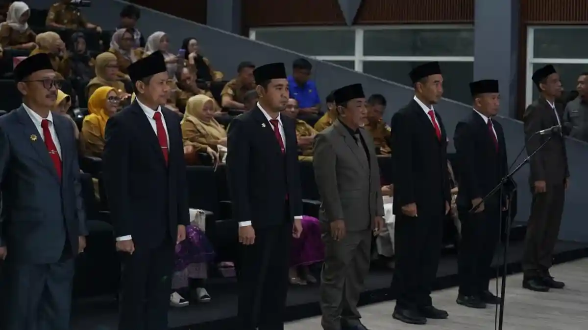 Wali Kota Palu Lantik Tujuh Pejabat Eselon II, Tekankan Kolaborasi Wujudkan Program 88