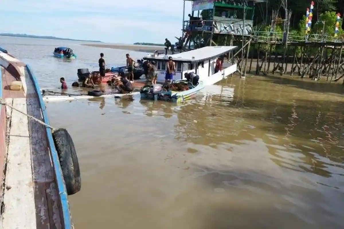 Tidak Mengantongi SPOG, Kapal Kayu Muat 14 Ton Sawit Tenggelam di Perairan Sei Ular