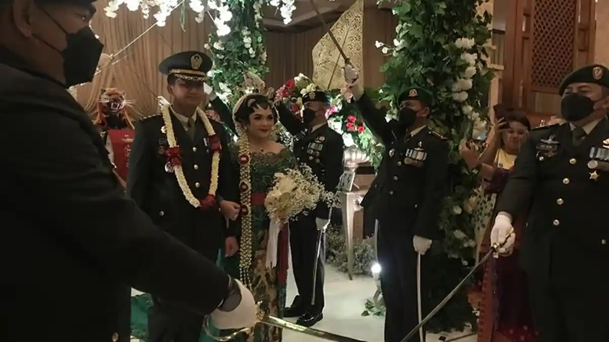 Sebatas Khayalan, Joy Tobing Seperti Mimpi Jadi Nyata Menikah dengan Kolonel TNI AD Cahyo Permono