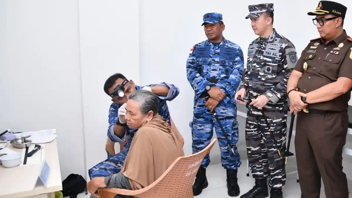 Warga Natuna Nikmati Pengobatan Gratis dari Program Sosial Kolaborasi Instansi di Serasan