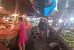 Suasana-pedagang-di-Pasar-Tradisional-Kampung-Lalang-Medan-f.jpg