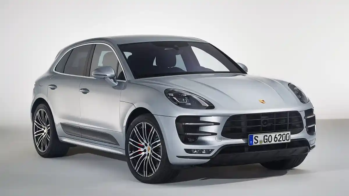 Porsche Macan Turbo Makin Ngacir dengan Performance Package