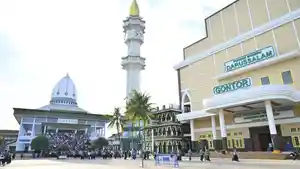1-abad-gontor-100-tahun.jpg
