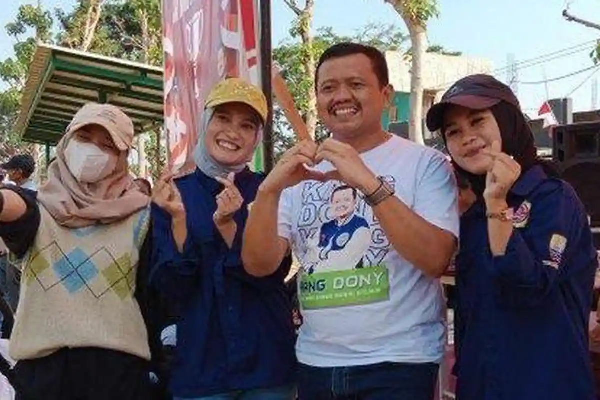 Kenangan Warga Atas Kepemimpinan Dony Ahmad Munir di Sumedang, Mudah Urus KTP 