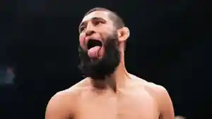 Khamzat-Chimaev-mengalahkan-Dricus-Du-Plessis-di-UFC-319.jpg