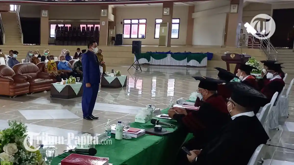 SAH, Wakil Walikota Jayapura Rustan Saru Raih Gelar Doktor