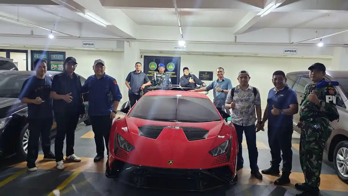 Kejagung Sita Lamborghini Hingga Aset Tanah Milik Tersangka Kasus Korupsi Tambang Aseng di Kalbar - Tribunnews.com