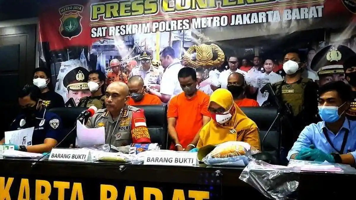 Pengakuan Pria Cabuli Murid Istrinya, Dirayu Nonton Youtube, Ngaku Bergairah Lihat Anak-anak