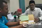 Anang-Ahmad-Syaifuddin-melayangkan-surat-pengunduran-diri-dari-jabatan-Ketua-DPRD-Lumajang.jpg