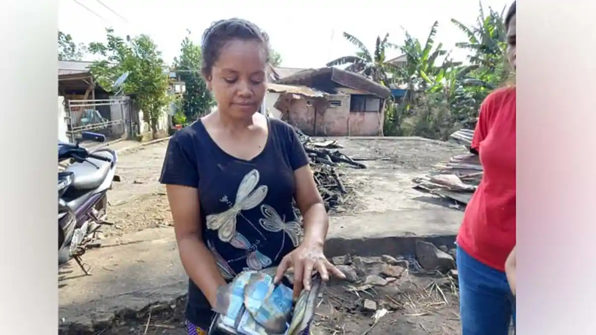 Kebakaran di Minut, Meski Rumah Terbakar Rata Tanah, Warga Temukan Alkitab Tak Terbakar