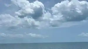 Langit-berawan-di-Belitung.jpg