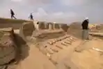 Penemuan Lima Makam Kuno di Mesir