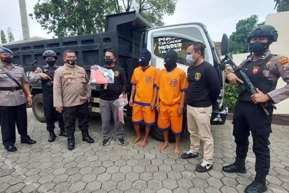 Berkedok Jadi Juru Tagih, Komplotan Begal Bawa Kabur Truk Muat Pasir di Probolinggo