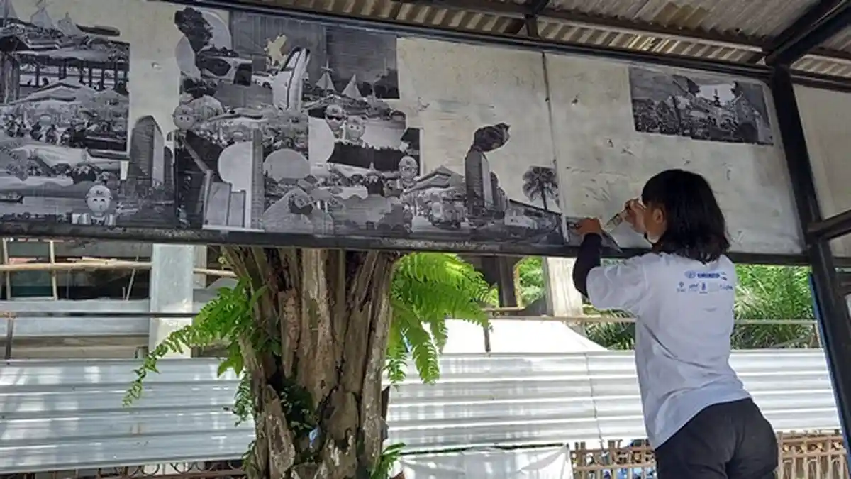Tak Pernah Termanfaatkan, Halte Seni Budaya Kini Jadi Ajang Ekspresi Kolase Tema Perhubungan